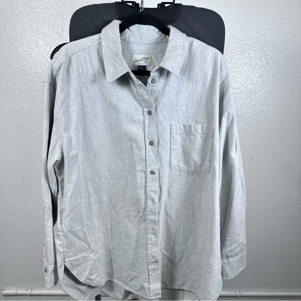 Universal Thread Women’s Gray 100% Cotton Button-Up Shirt Size L (Oversized Fit)
